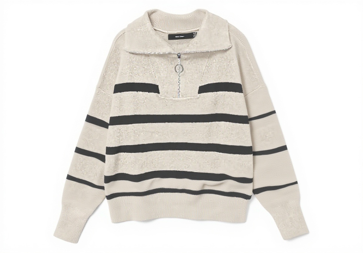 'VERO MODA Maglione Donna indossato in un ambiente casual'